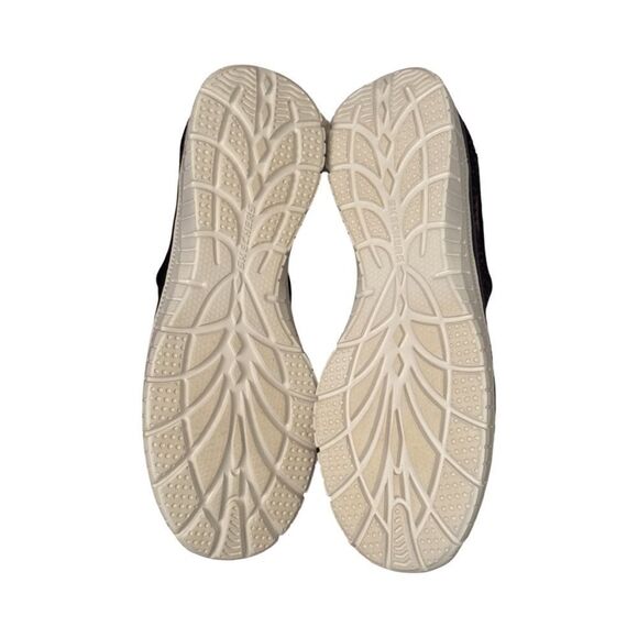 Sketchers Hand Free Martha Stewart Slip-Ins. Black, Silver And White. - Picture 7 of 9